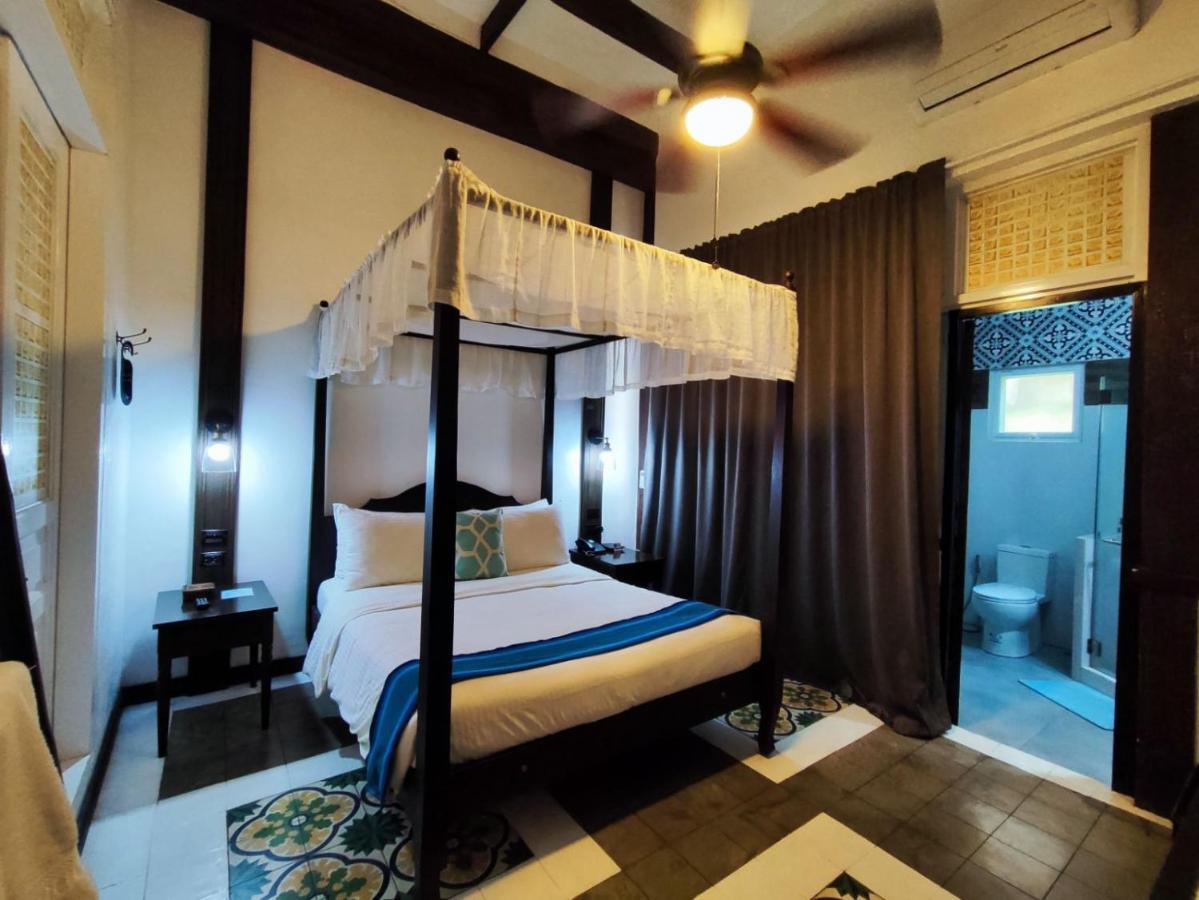 ปาราโดเรส เดล กาสติโย Bed & Breakfast Taal ภายนอก รูปภาพ