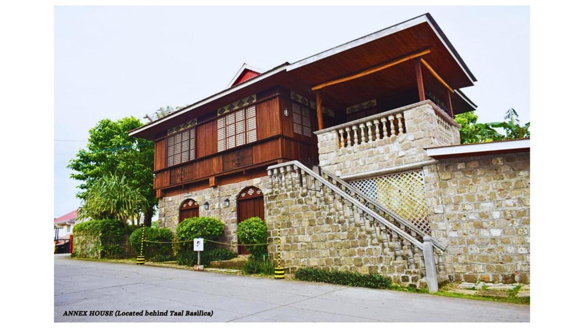 ปาราโดเรส เดล กาสติโย Bed & Breakfast Taal ภายนอก รูปภาพ