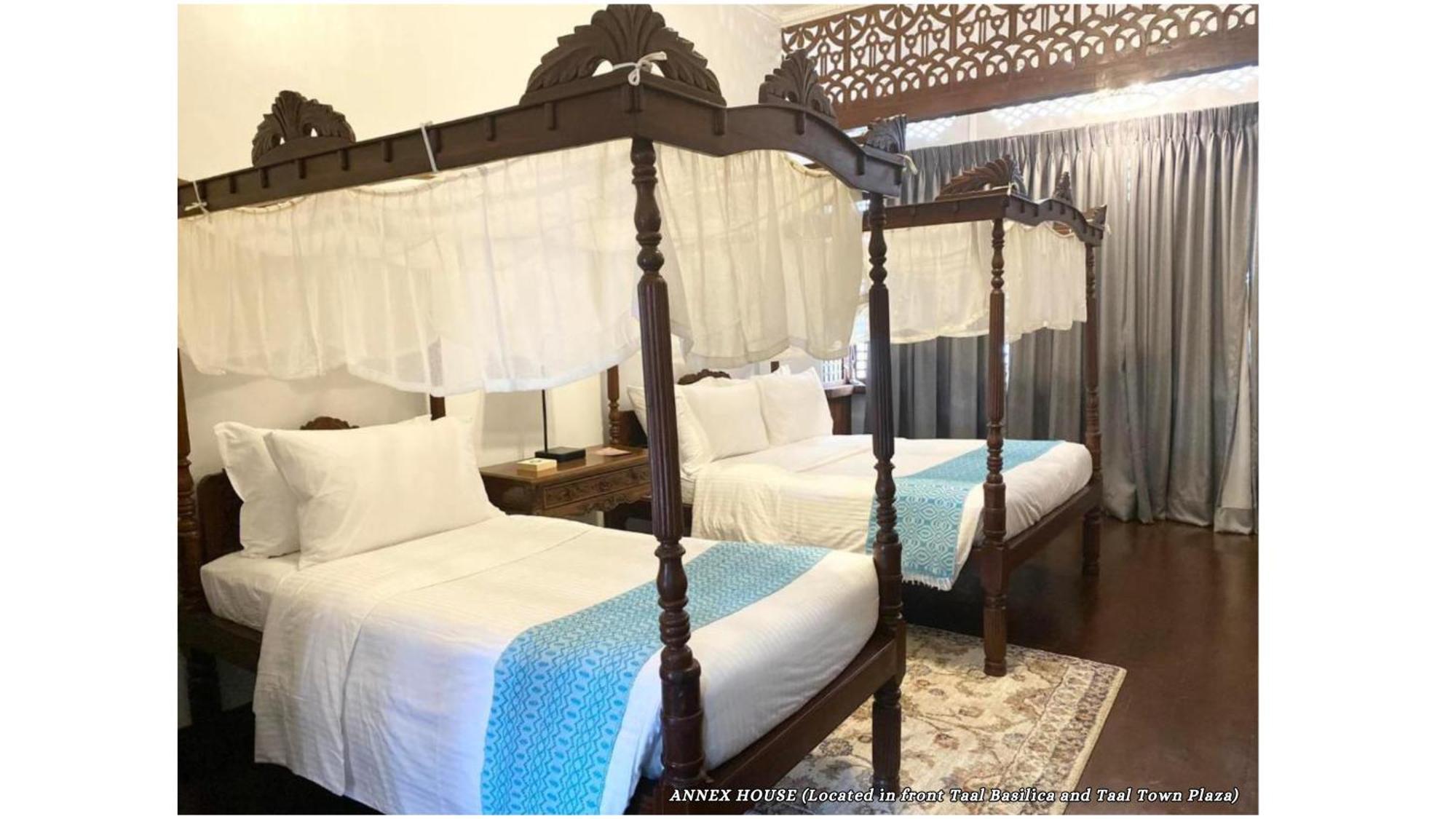 ปาราโดเรส เดล กาสติโย Bed & Breakfast Taal ภายนอก รูปภาพ