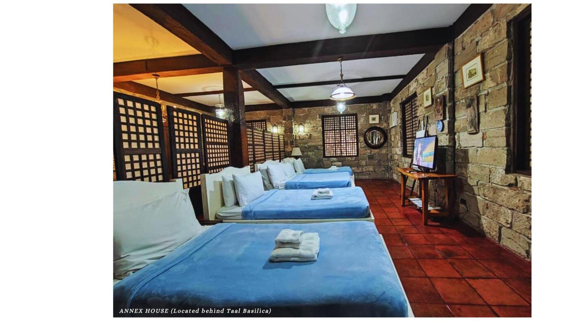 ปาราโดเรส เดล กาสติโย Bed & Breakfast Taal ภายนอก รูปภาพ