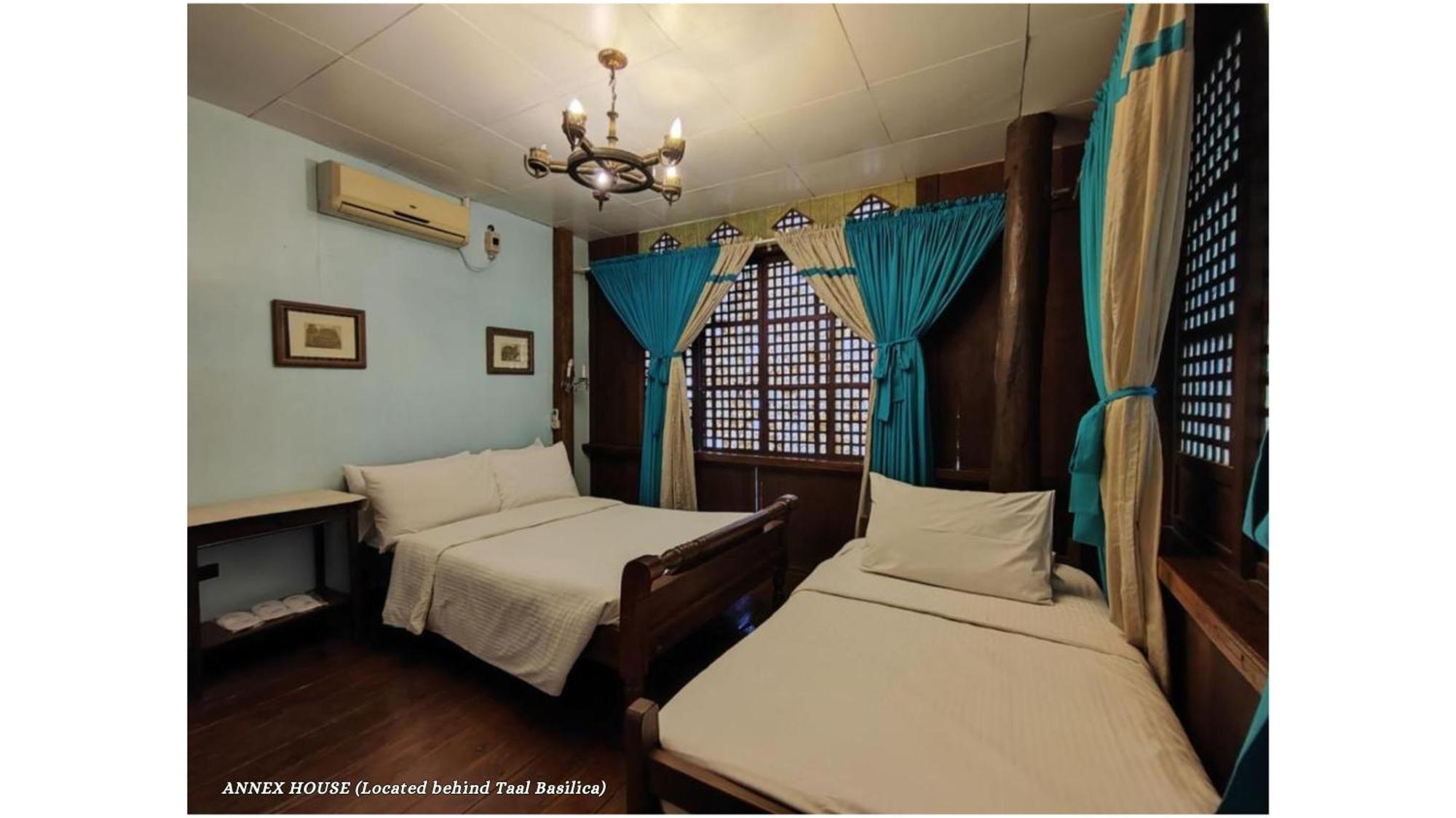 ปาราโดเรส เดล กาสติโย Bed & Breakfast Taal ภายนอก รูปภาพ