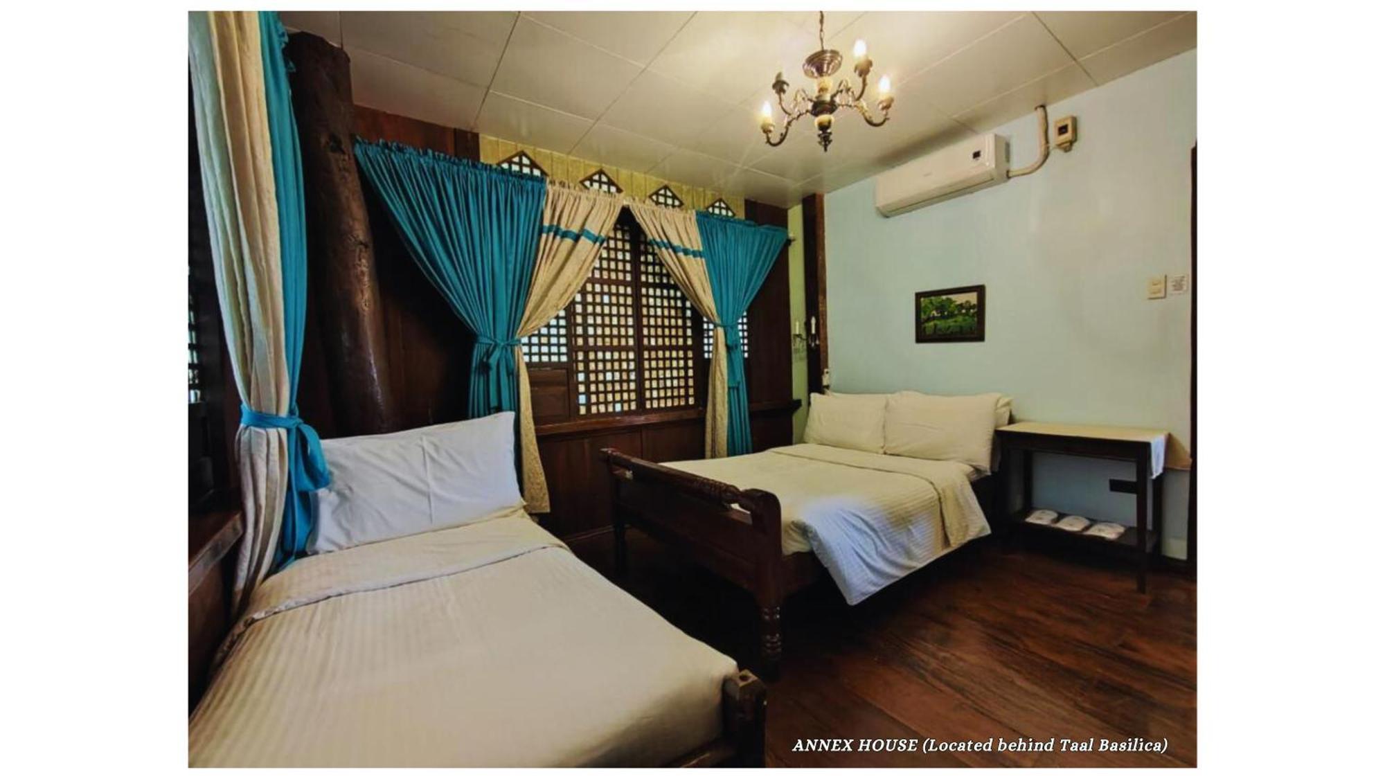ปาราโดเรส เดล กาสติโย Bed & Breakfast Taal ภายนอก รูปภาพ