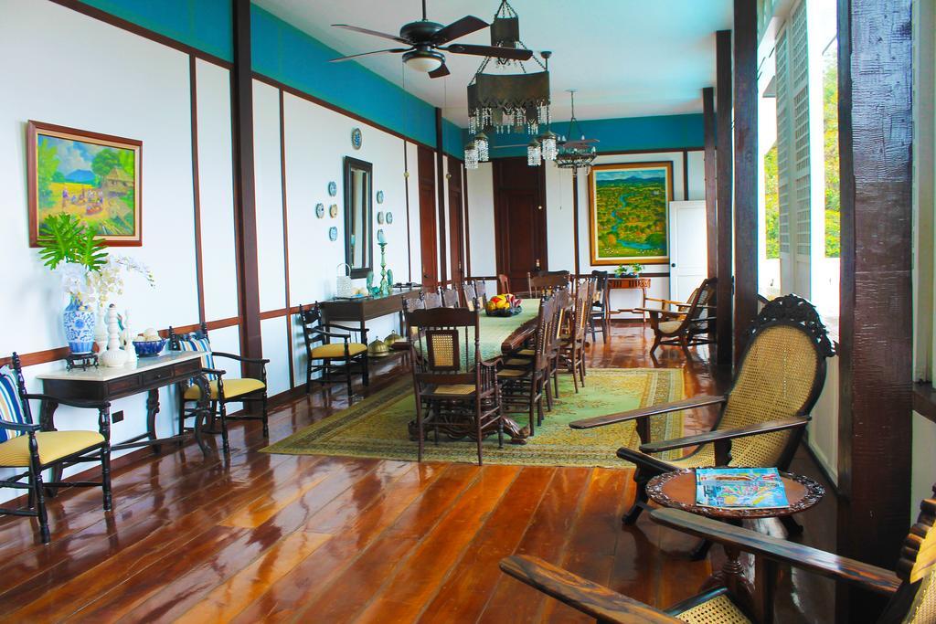 ปาราโดเรส เดล กาสติโย Bed & Breakfast Taal ภายนอก รูปภาพ