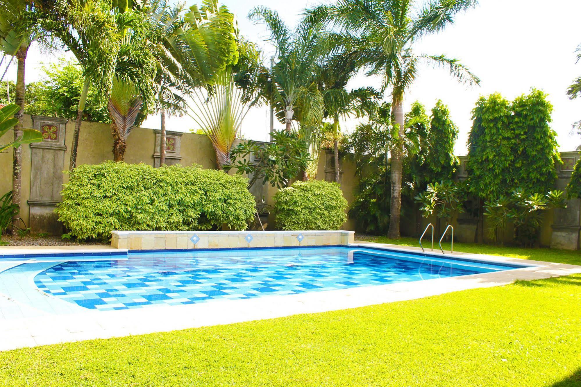 ปาราโดเรส เดล กาสติโย Bed & Breakfast Taal ภายนอก รูปภาพ
